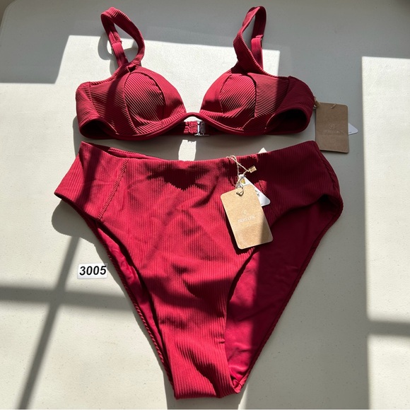 Berlook Women’s XL Bikini Set Wine Red Underwire Bikini Top Full Coverage Bottom - Picture 8 of 8